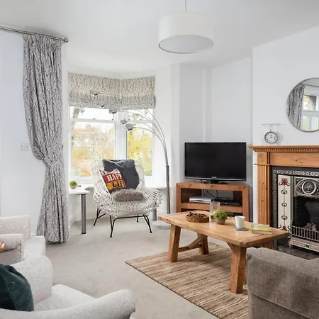 Дом отдыха 3 Bed In Sz337 *